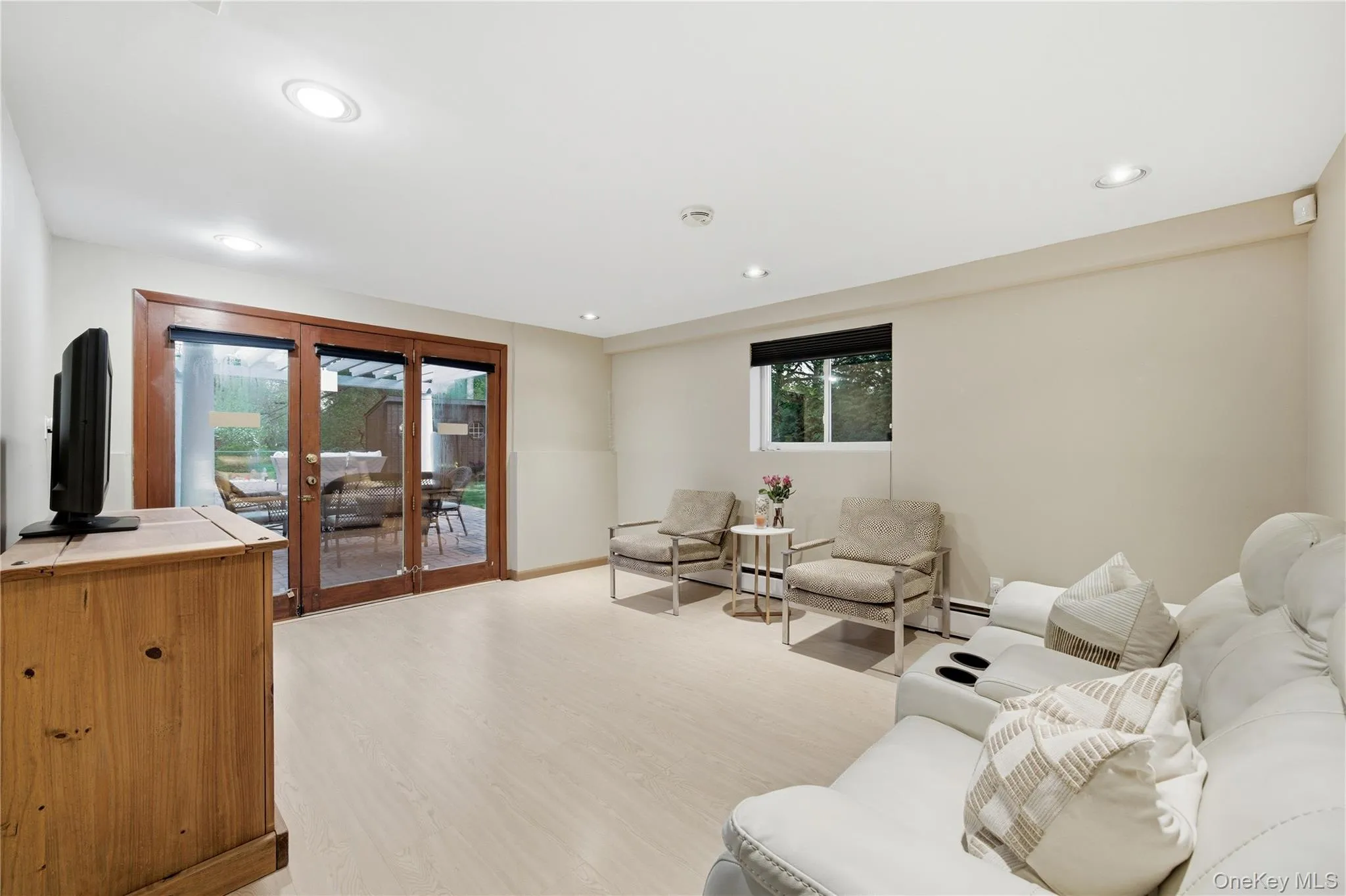 49 Canterbury Road, Oyster Bay, NY, 3 Bedrooms Bedrooms, 8 Rooms Rooms,2 BathroomsBathrooms,Residential,For Rent,Canterbury,0,966567 49 Canterbury Road, Oyster Bay, NY, 3 Bedrooms Bedrooms, 8 Rooms Rooms,2 BathroomsBathrooms,Residential,For Rent,Canterbury,0,966567