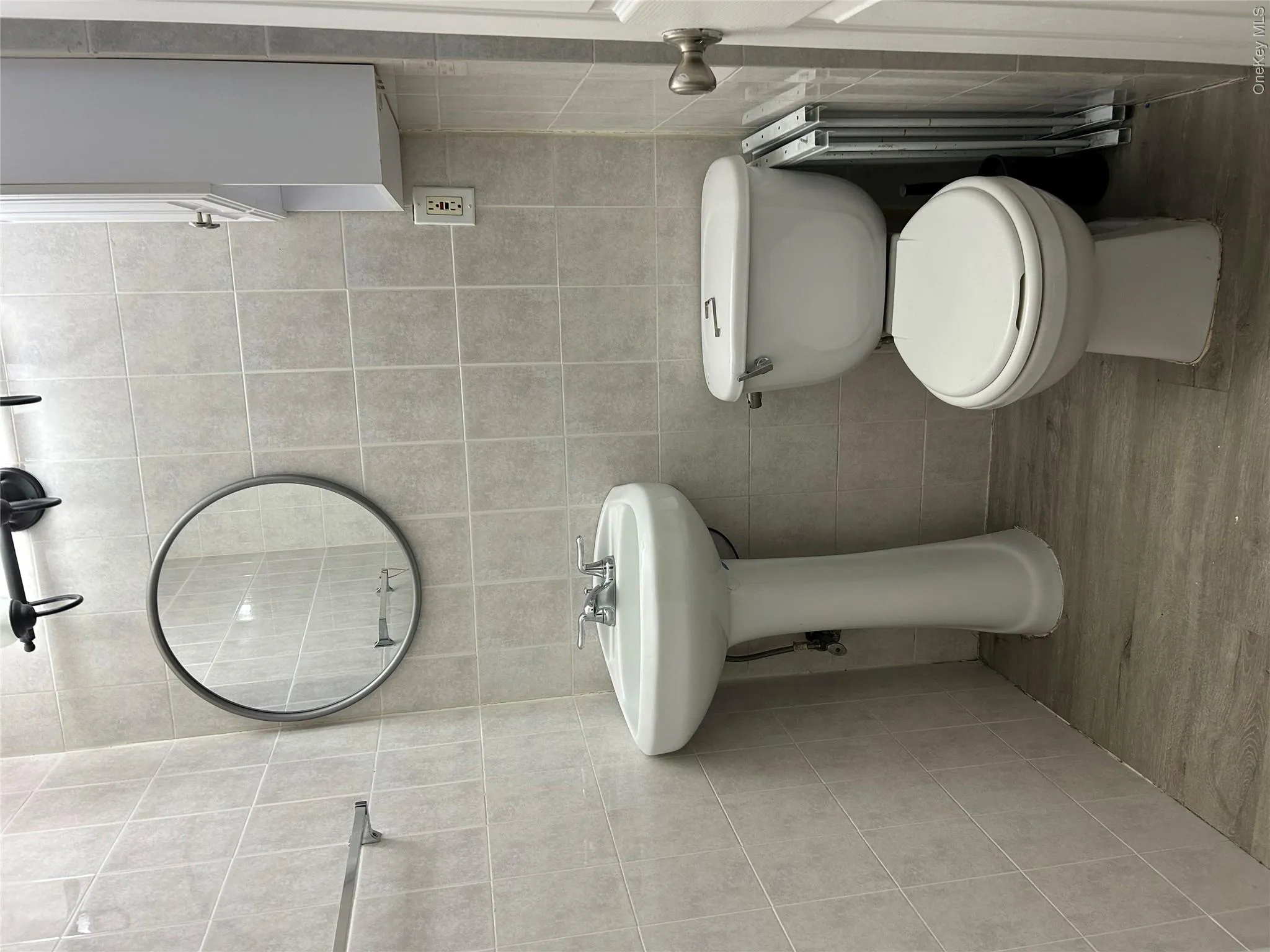 139-11 87th Drive, New York, NY, 3 Bedrooms Bedrooms, 6 Rooms Rooms,1 BathroomBathrooms,Residential Lease,For Rent,87th,0,966587 139-11 87th Drive, New York, NY, 3 Bedrooms Bedrooms, 6 Rooms Rooms,1 BathroomBathrooms,Residential Lease,For Rent,87th,0,966587
