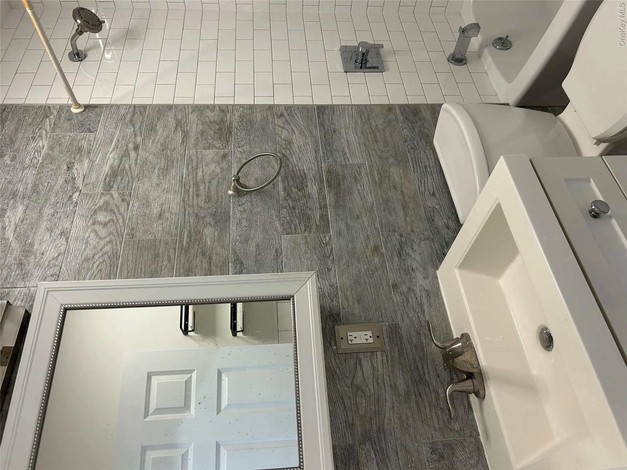 139-11 87th Drive, New York, NY, 3 Bedrooms Bedrooms, 6 Rooms Rooms,1 BathroomBathrooms,Residential Lease,For Rent,87th,0,966587 139-11 87th Drive, New York, NY, 3 Bedrooms Bedrooms, 6 Rooms Rooms,1 BathroomBathrooms,Residential Lease,For Rent,87th,0,966587