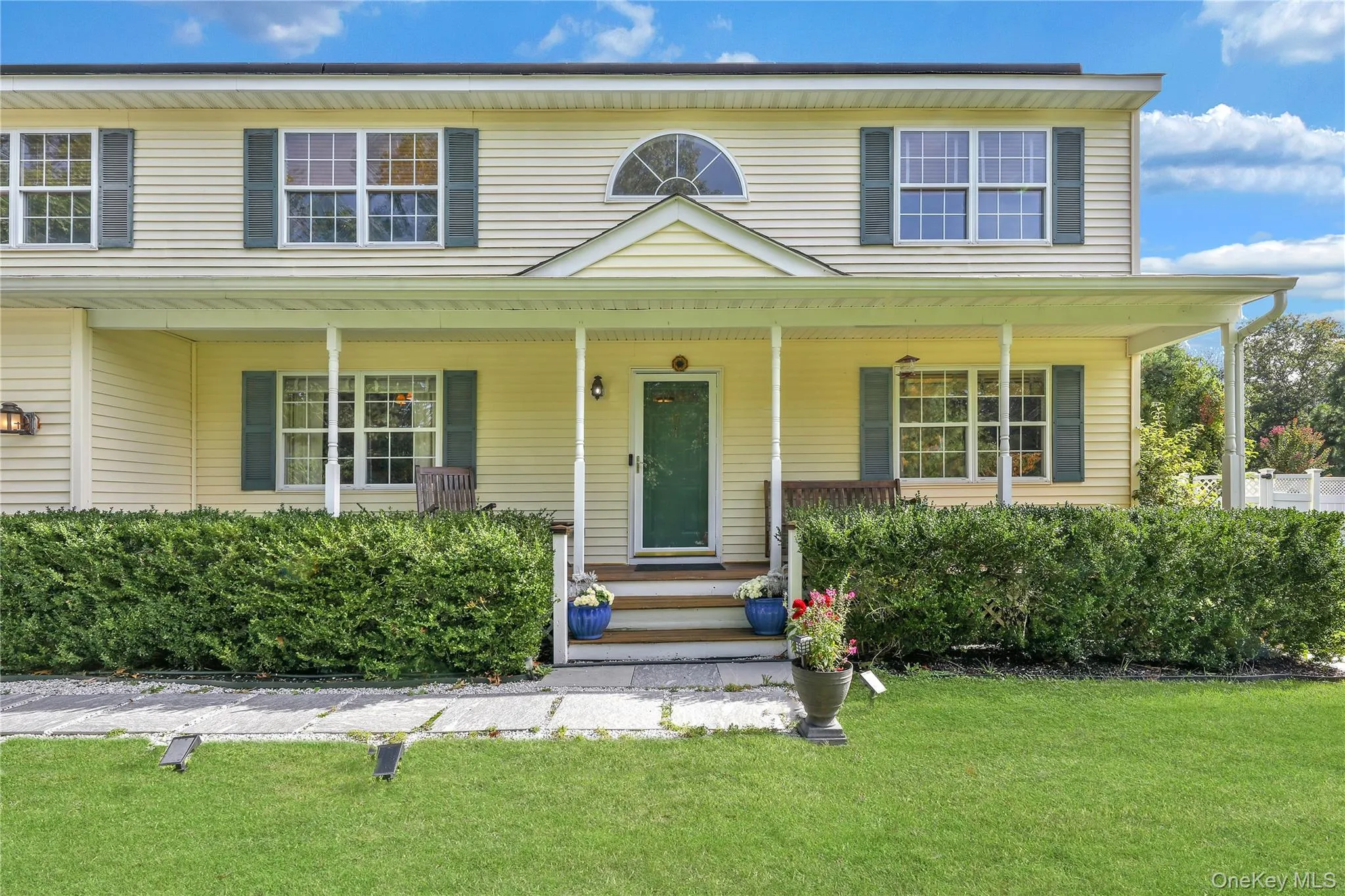 17 Jennifer Path, Southampton, New York 11978