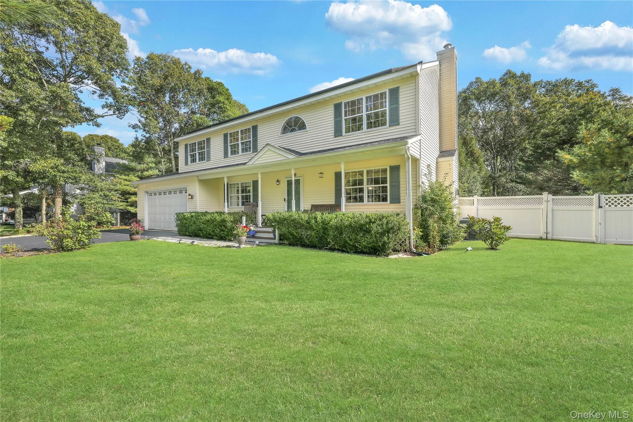 17 Jennifer Path, Southampton, New York 11978