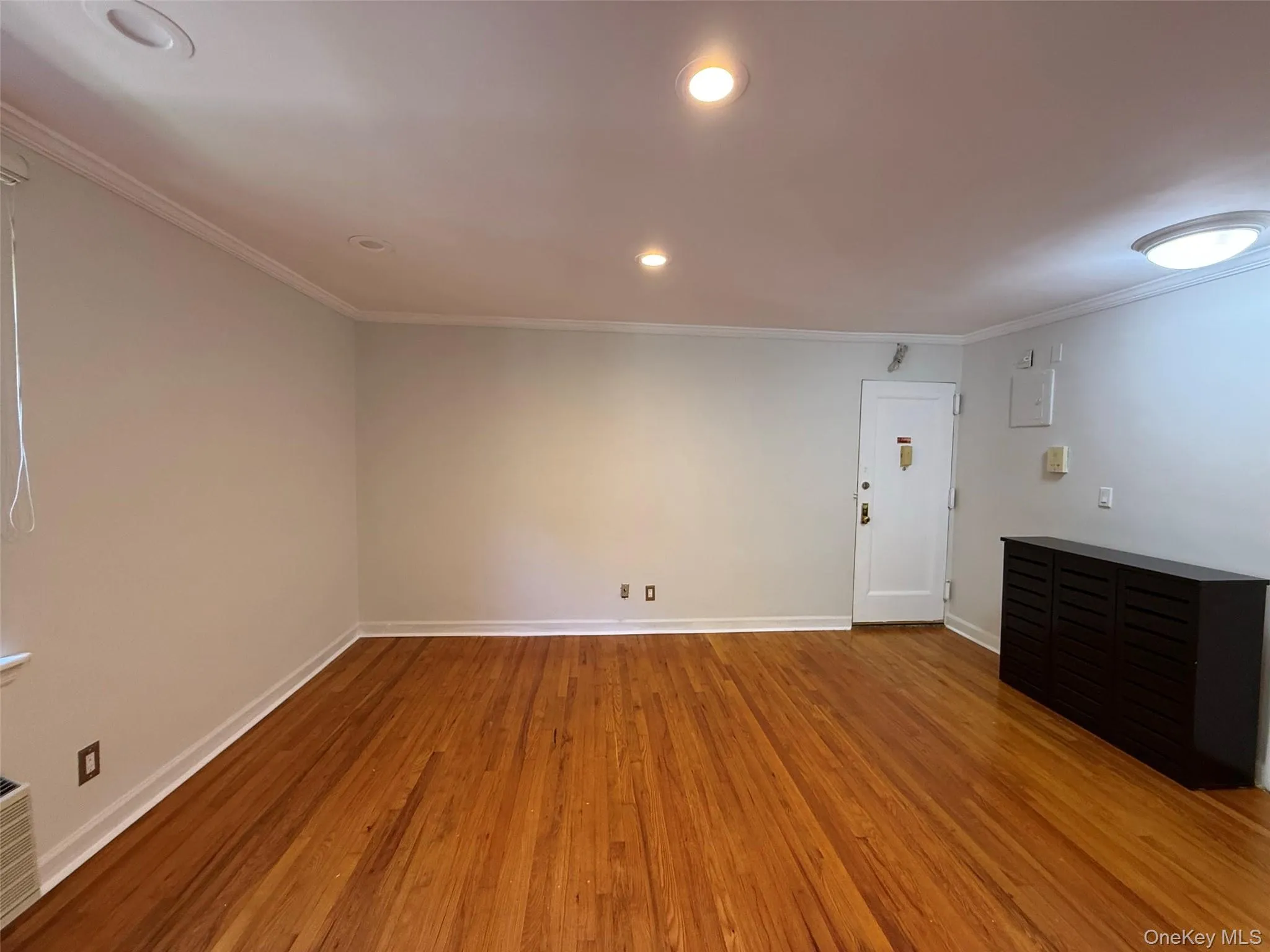 215-19 48th Avenue, New York, NY, 2 Bedrooms Bedrooms, 5 Rooms Rooms,1 BathroomBathrooms,Residential,For Rent,48th,0,966595 215-19 48th Avenue, New York, NY, 2 Bedrooms Bedrooms, 5 Rooms Rooms,1 BathroomBathrooms,Residential,For Rent,48th,0,966595