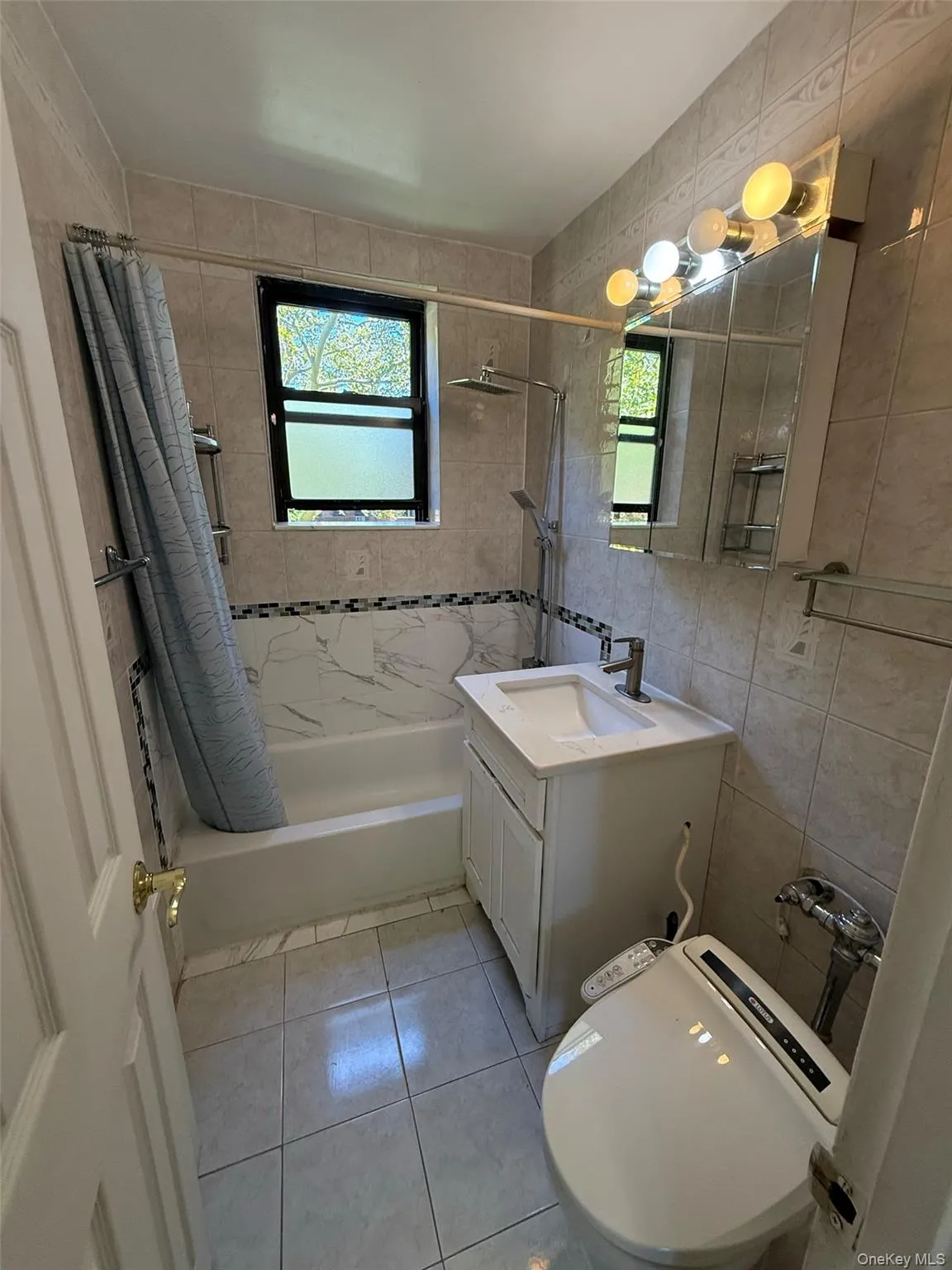 215-19 48th Avenue, New York, NY, 2 Bedrooms Bedrooms, 5 Rooms Rooms,1 BathroomBathrooms,Residential,For Rent,48th,0,966595 215-19 48th Avenue, New York, NY, 2 Bedrooms Bedrooms, 5 Rooms Rooms,1 BathroomBathrooms,Residential,For Rent,48th,0,966595