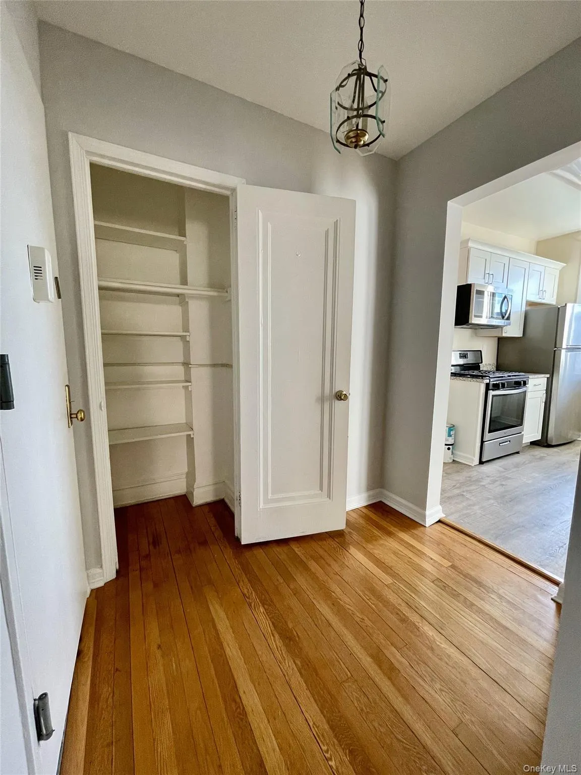 40 Fairview Avenue, Eastchester, NY, 1 Bedroom Bedrooms, 4 Rooms Rooms,1 BathroomBathrooms,Residential Lease,For Rent,Fairview,0,966597 40 Fairview Avenue, Eastchester, NY, 1 Bedroom Bedrooms, 4 Rooms Rooms,1 BathroomBathrooms,Residential Lease,For Rent,Fairview,0,966597