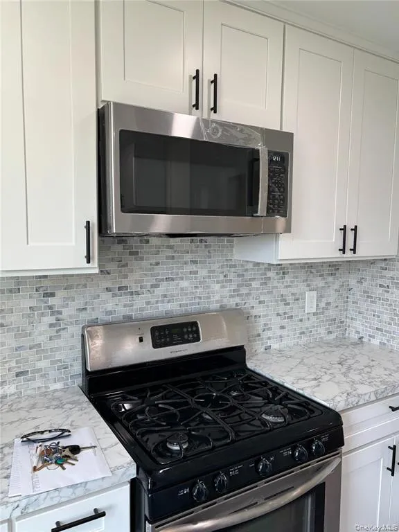 7 Spruce Street, Islip, NY, 1 Bedroom Bedrooms, 3 Rooms Rooms,1 BathroomBathrooms,Residential Lease,For Rent,Spruce,0,966609 7 Spruce Street, Islip, NY, 1 Bedroom Bedrooms, 3 Rooms Rooms,1 BathroomBathrooms,Residential Lease,For Rent,Spruce,0,966609