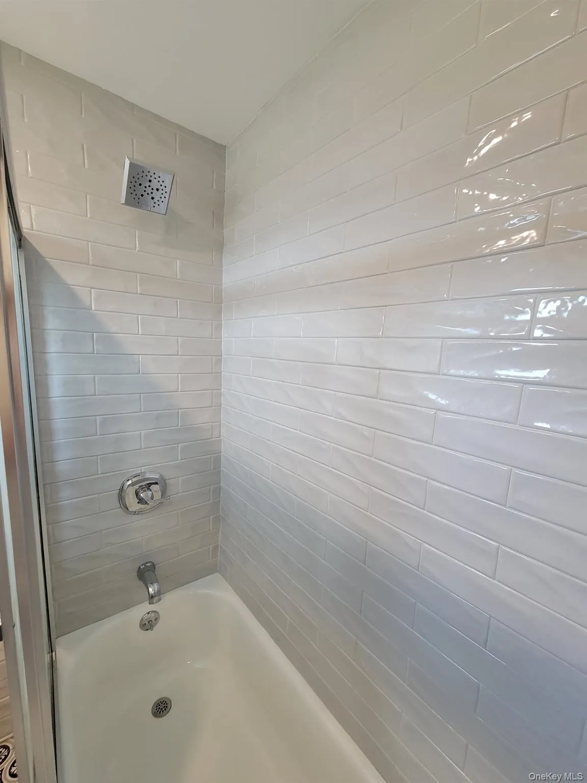 10 Hiddink Street, Islip, NY, 1 Bedroom Bedrooms, 3 Rooms Rooms,1 BathroomBathrooms,Residential Lease,For Rent,Hiddink,0,966626 10 Hiddink Street, Islip, NY, 1 Bedroom Bedrooms, 3 Rooms Rooms,1 BathroomBathrooms,Residential Lease,For Rent,Hiddink,0,966626