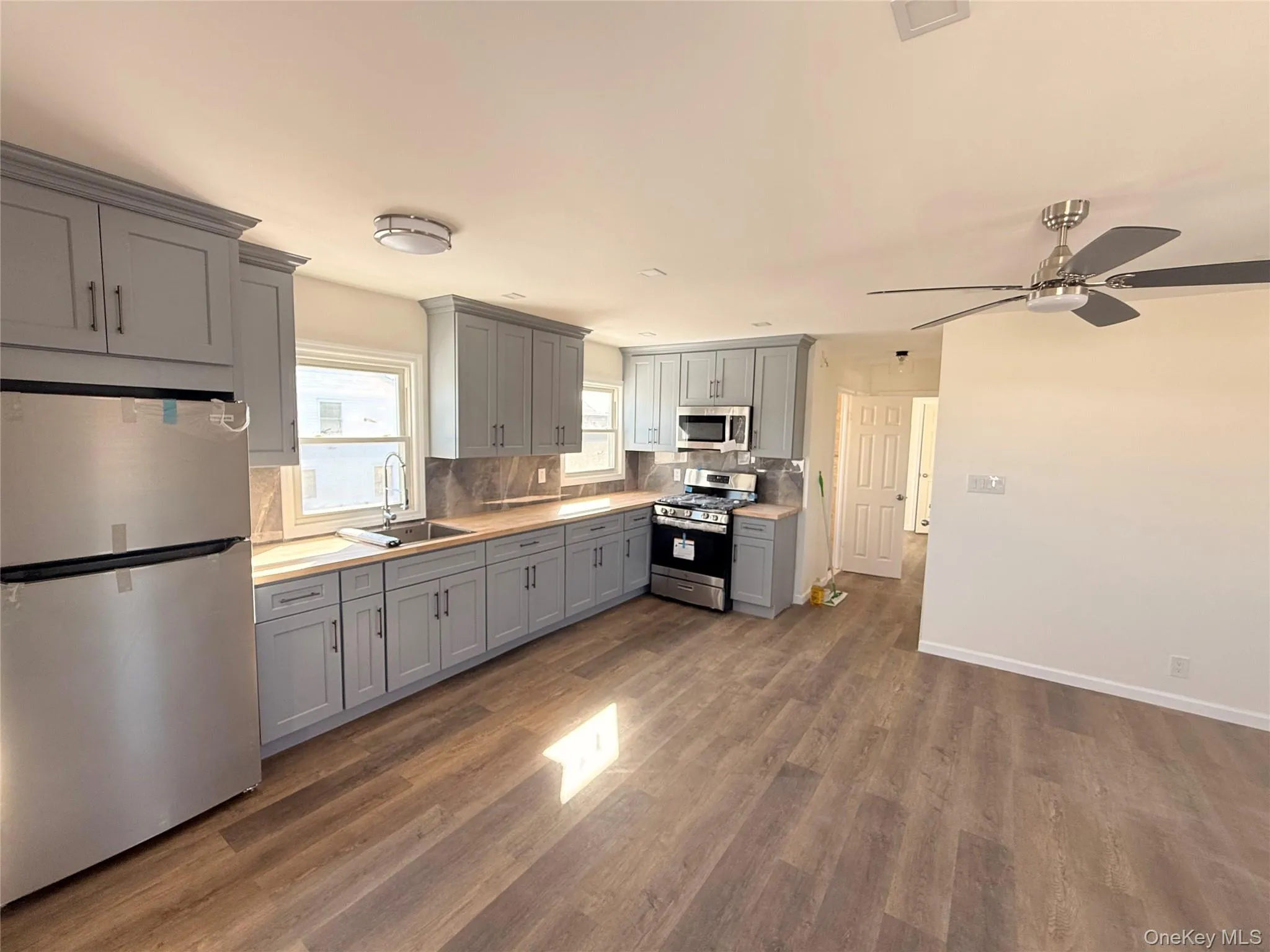 351 Roquette Avenue, Hempstead, NY, 2 Bedrooms Bedrooms, 4 Rooms Rooms,1 BathroomBathrooms,Residential Lease,For Rent,Roquette,0,966650 351 Roquette Avenue, Hempstead, NY, 2 Bedrooms Bedrooms, 4 Rooms Rooms,1 BathroomBathrooms,Residential Lease,For Rent,Roquette,0,966650