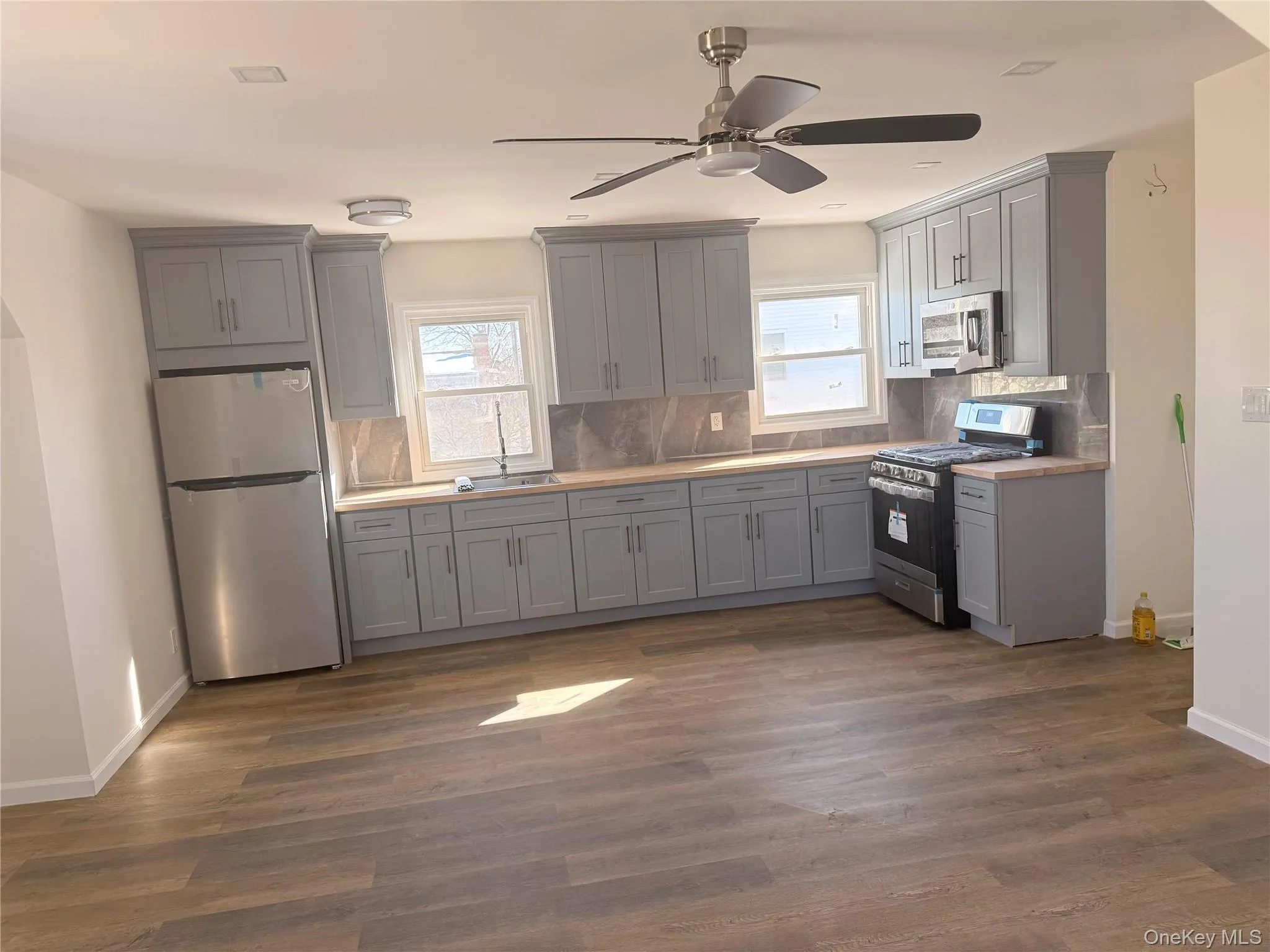 351 Roquette Avenue, Hempstead, NY, 2 Bedrooms Bedrooms, 4 Rooms Rooms,1 BathroomBathrooms,Residential Lease,For Rent,Roquette,0,966650 351 Roquette Avenue, Hempstead, NY, 2 Bedrooms Bedrooms, 4 Rooms Rooms,1 BathroomBathrooms,Residential Lease,For Rent,Roquette,0,966650