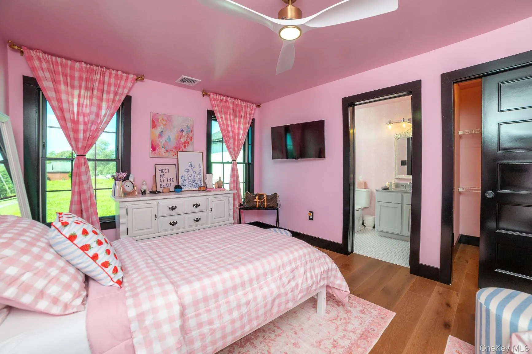 70 Arshamomaque Avenue, Southold, NY, 4 Bedrooms Bedrooms, 9 Rooms Rooms,4 BathroomsBathrooms,Residential Lease,For Rent,Arshamomaque,0,966690 70 Arshamomaque Avenue, Southold, NY, 4 Bedrooms Bedrooms, 9 Rooms Rooms,4 BathroomsBathrooms,Residential Lease,For Rent,Arshamomaque,0,966690