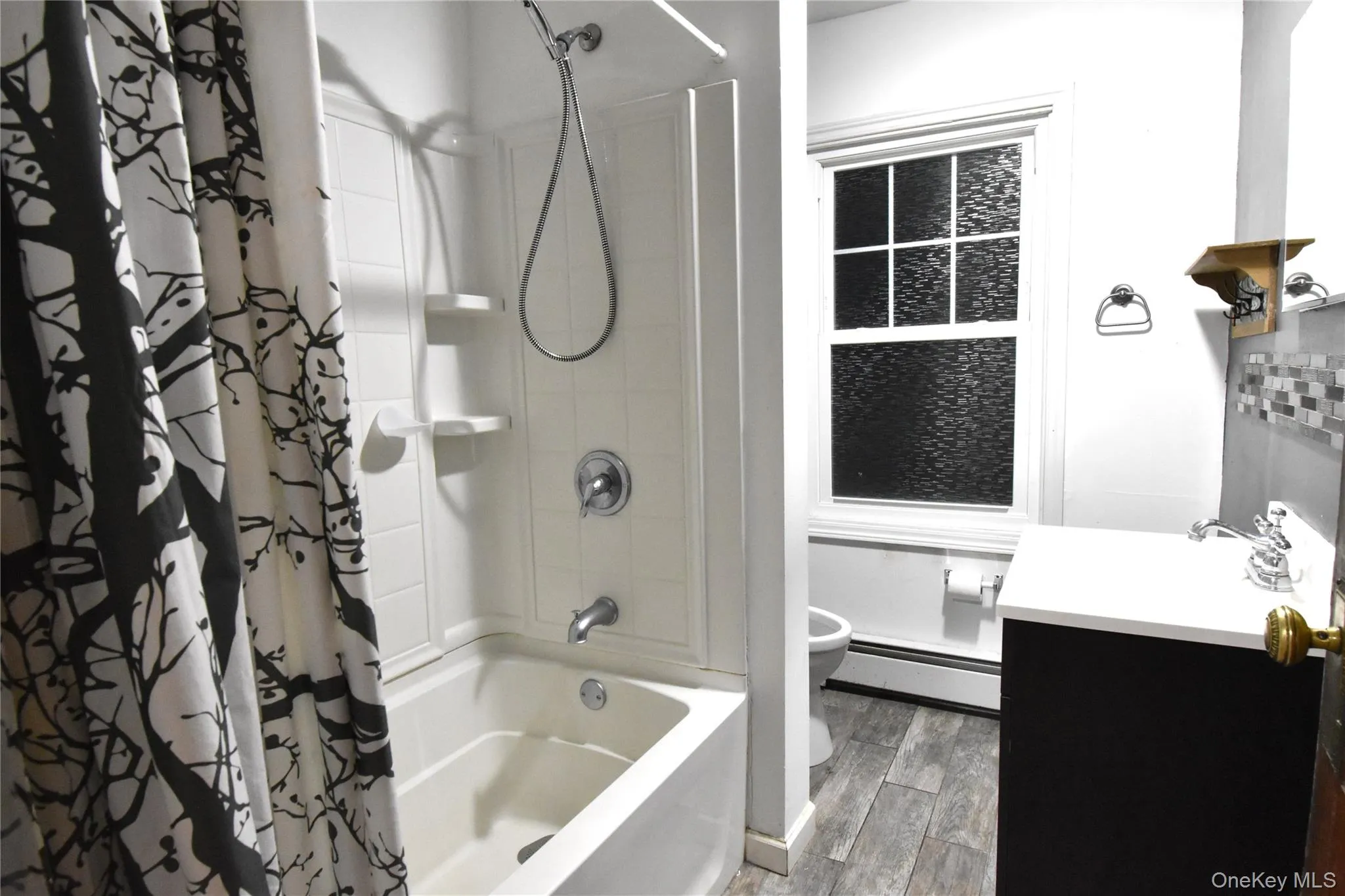 28 Roosevelt Avenue, Middletown, NY, 4 Bedrooms Bedrooms, 8 Rooms Rooms,1 BathroomBathrooms,Residential Lease,For Rent,Roosevelt,0,966698 28 Roosevelt Avenue, Middletown, NY, 4 Bedrooms Bedrooms, 8 Rooms Rooms,1 BathroomBathrooms,Residential Lease,For Rent,Roosevelt,0,966698