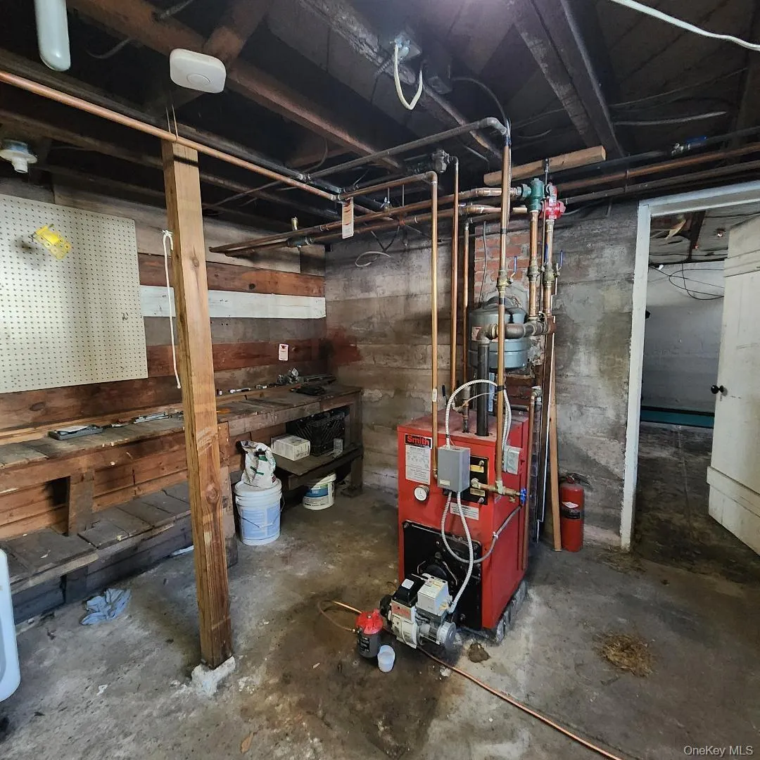 6218 State Route 42, Fallsburg, NY, 3 Bedrooms Bedrooms, 8 Rooms Rooms,2 BathroomsBathrooms,Residential,For Rent,State Route 42,0,966708 6218 State Route 42, Fallsburg, NY, 3 Bedrooms Bedrooms, 8 Rooms Rooms,2 BathroomsBathrooms,Residential,For Rent,State Route 42,0,966708