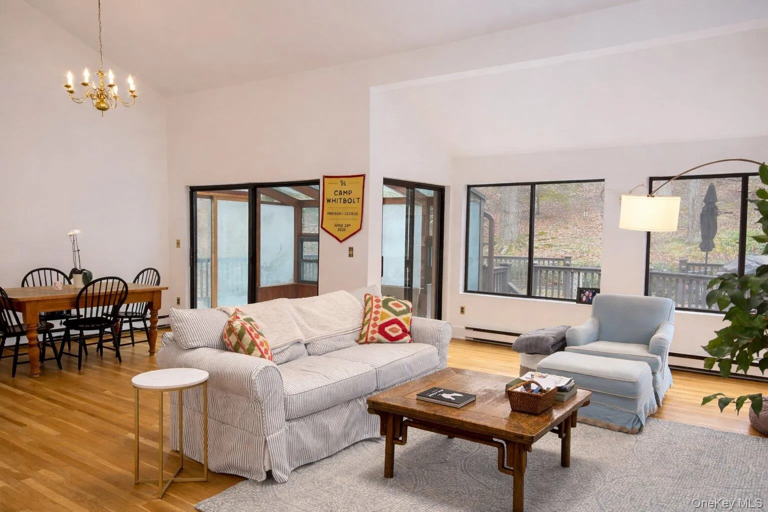 Sunny living room with high ceilings Sunny living room with high ceilings