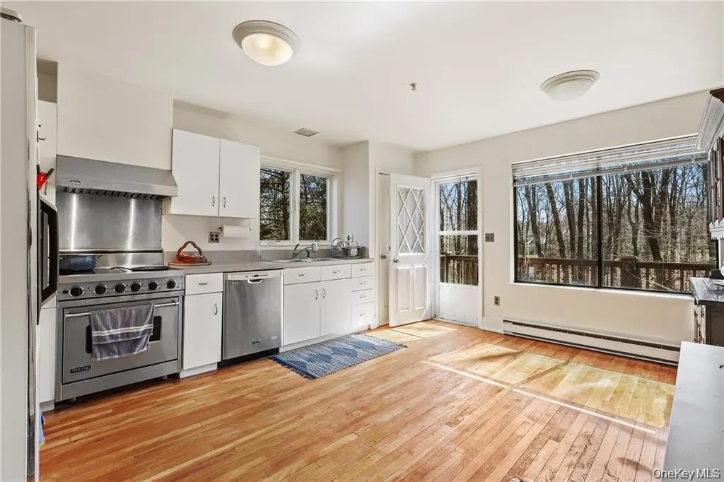 Photo from former tenant Photo from former tenant