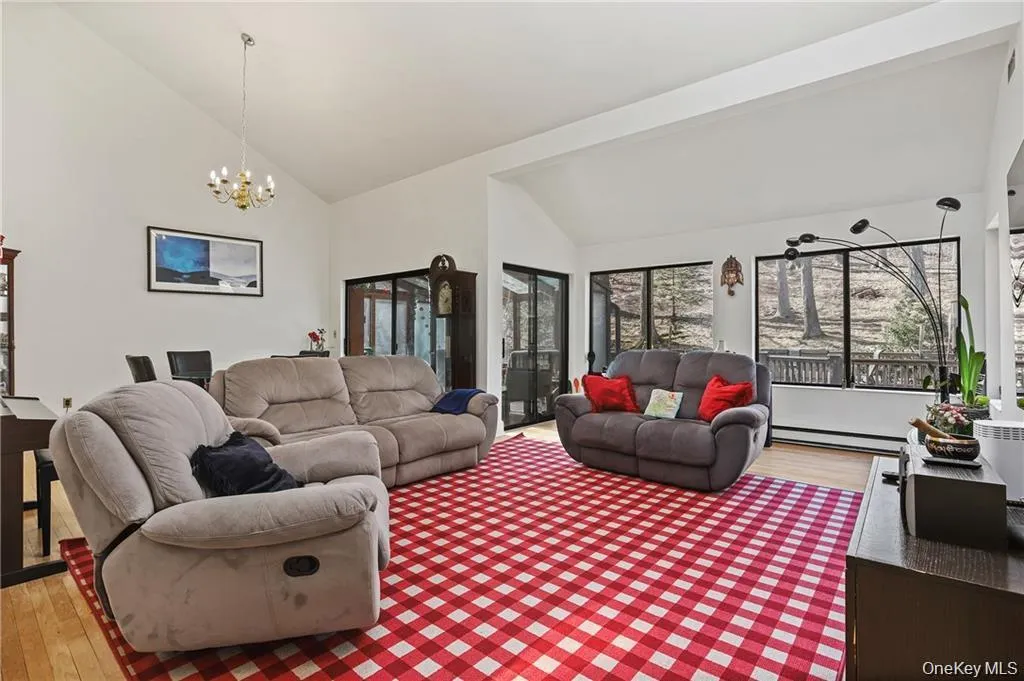 Photo from former tenant Photo from former tenant