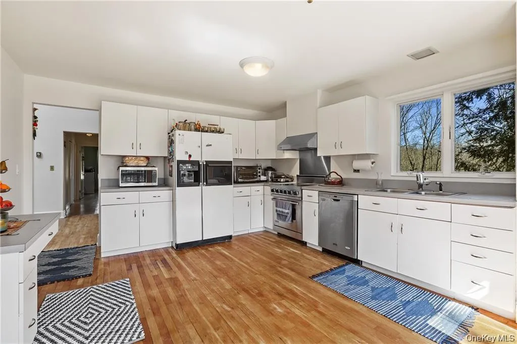 Photo from former tenant Photo from former tenant