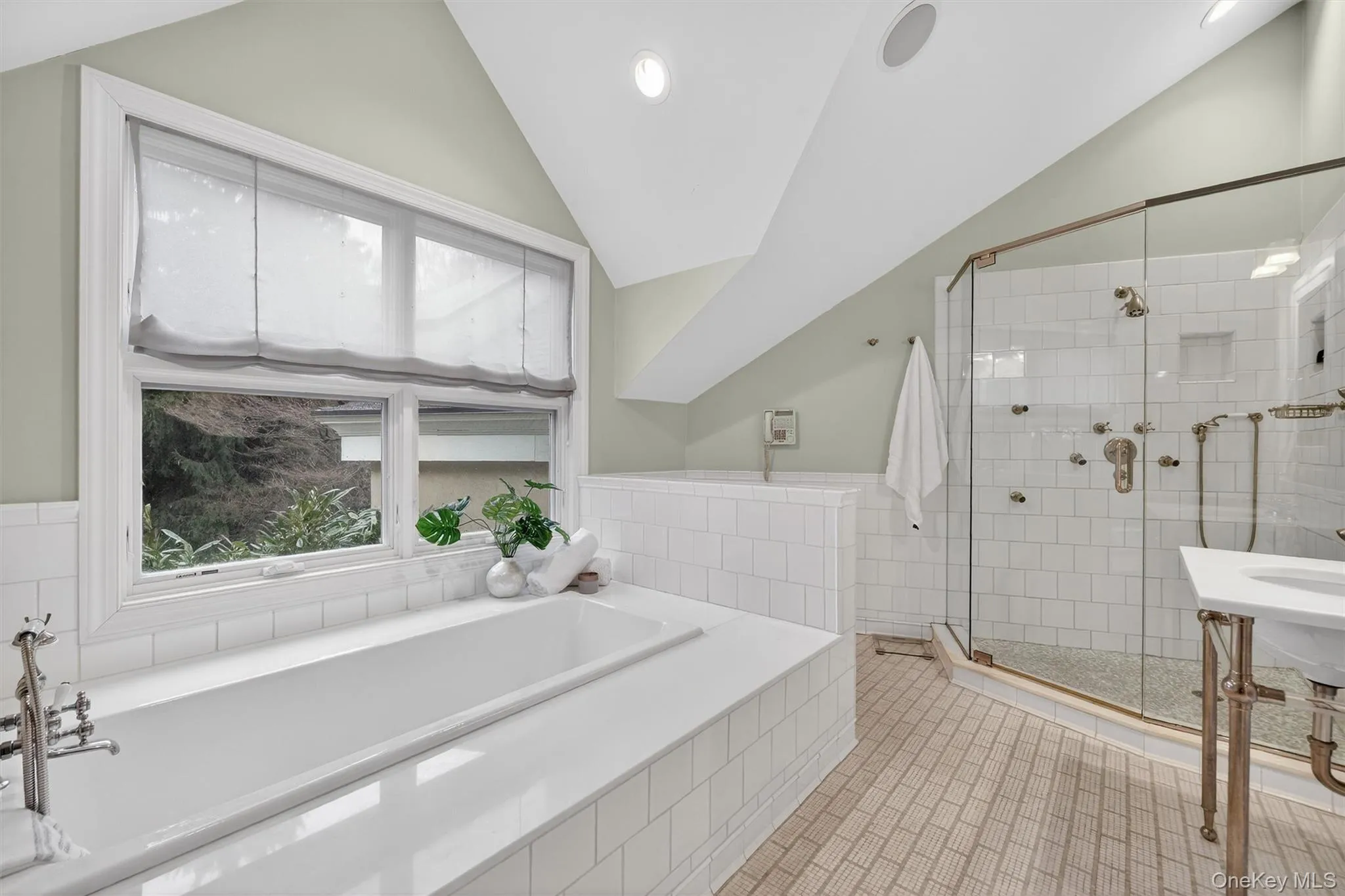 6 Sunnyside Lane, Greenburgh, NY, 4 Bedrooms Bedrooms, 9 Rooms Rooms,4 BathroomsBathrooms,Residential,For Rent,Sunnyside,0,966746 6 Sunnyside Lane, Greenburgh, NY, 4 Bedrooms Bedrooms, 9 Rooms Rooms,4 BathroomsBathrooms,Residential,For Rent,Sunnyside,0,966746