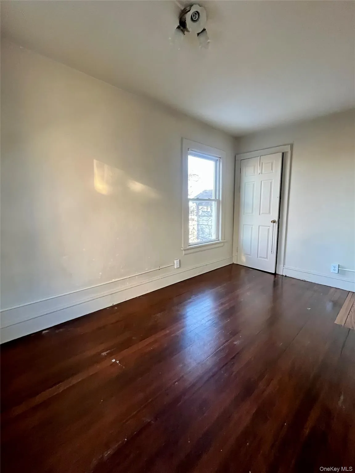 70 Linden Avenue, Middletown, NY, 3 Bedrooms Bedrooms, 6 Rooms Rooms,2 BathroomsBathrooms,Residential Lease,For Rent,Linden,0,966749 70 Linden Avenue, Middletown, NY, 3 Bedrooms Bedrooms, 6 Rooms Rooms,2 BathroomsBathrooms,Residential Lease,For Rent,Linden,0,966749