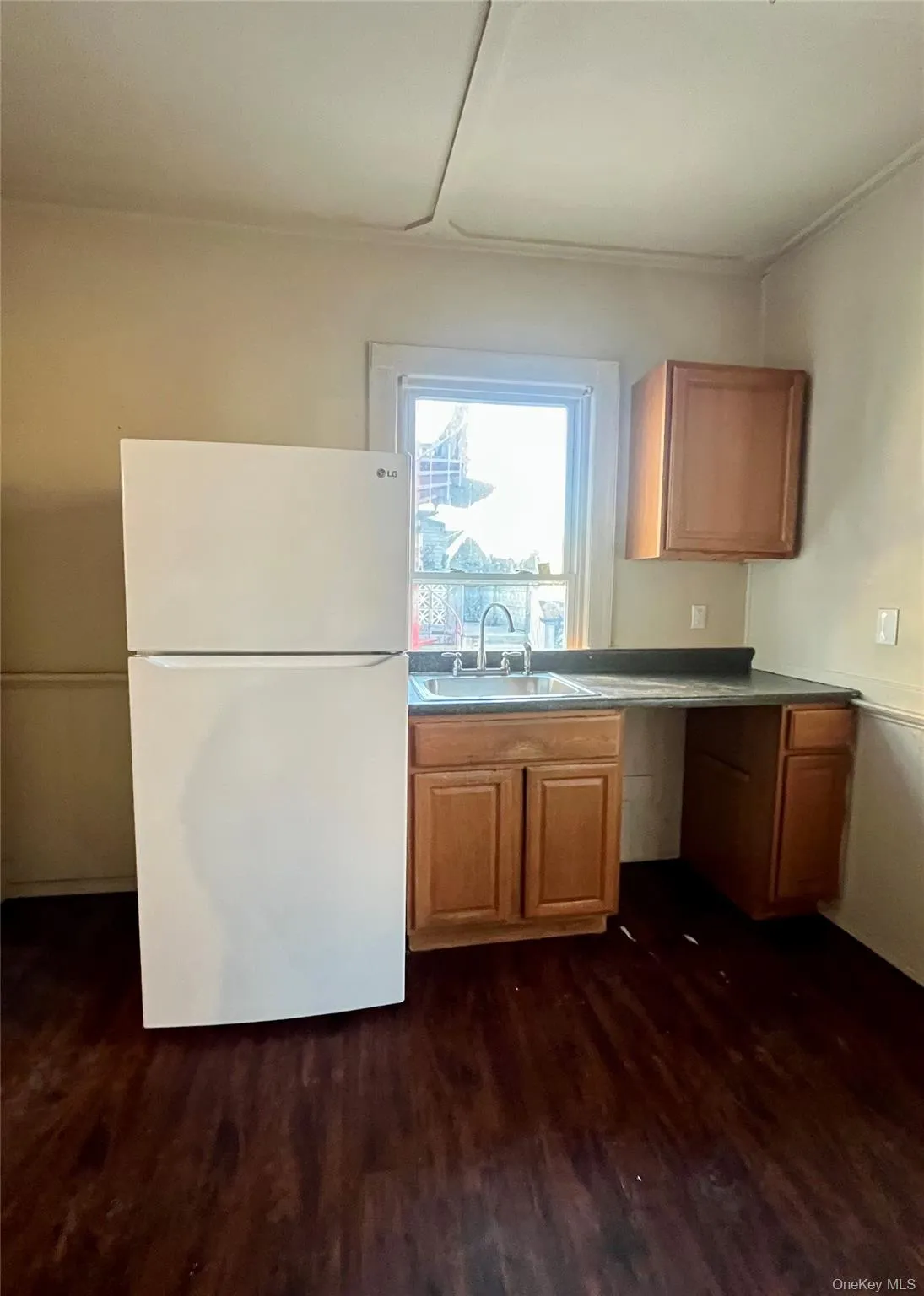 70 Linden Avenue, Middletown, NY, 3 Bedrooms Bedrooms, 6 Rooms Rooms,2 BathroomsBathrooms,Residential Lease,For Rent,Linden,0,966749 70 Linden Avenue, Middletown, NY, 3 Bedrooms Bedrooms, 6 Rooms Rooms,2 BathroomsBathrooms,Residential Lease,For Rent,Linden,0,966749
