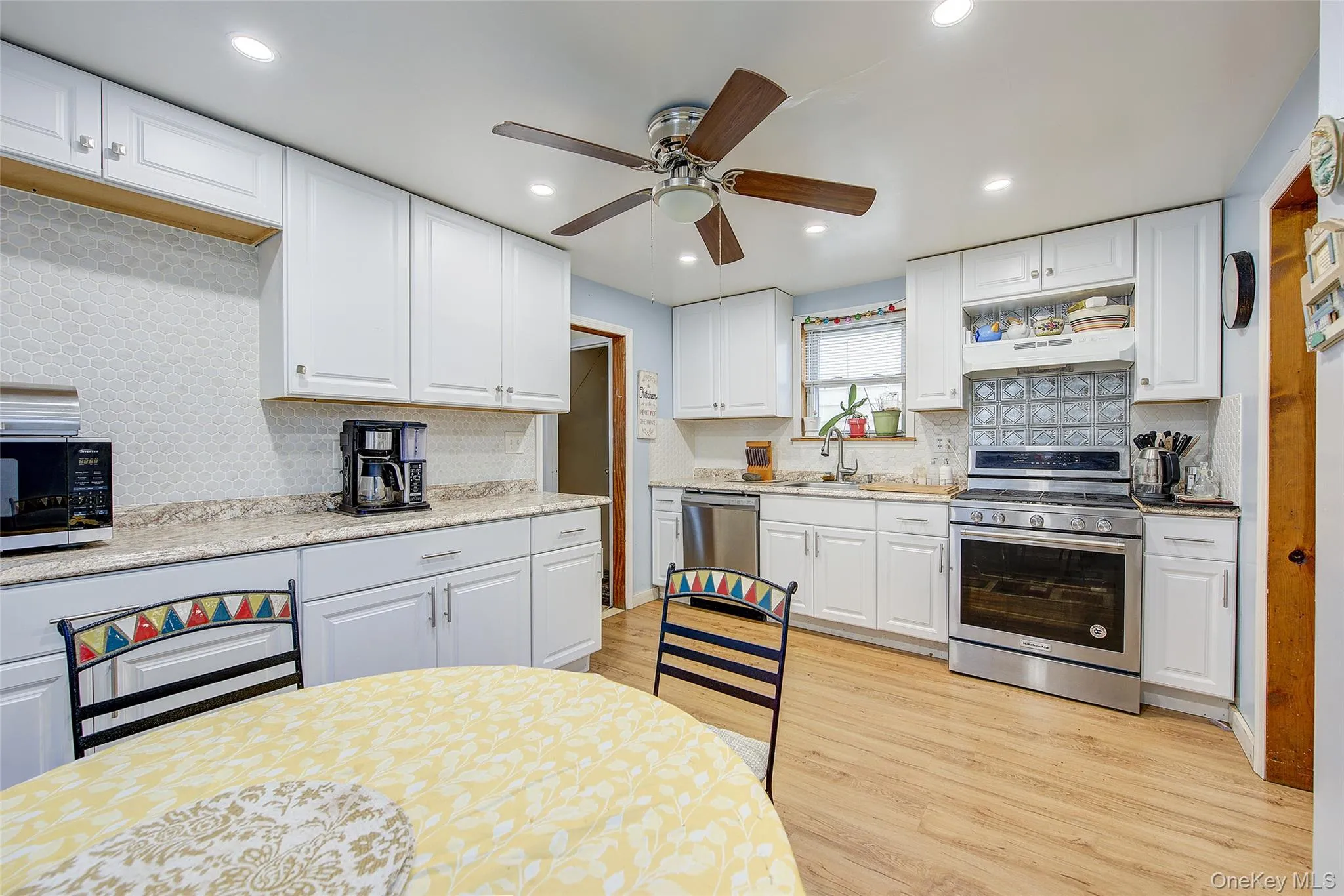 8931 220th Street, New York, NY, 3 Bedrooms Bedrooms, 8 Rooms Rooms,2 BathroomsBathrooms,Residential,For Rent,220th,0,KEY966754 8931 220th Street, New York, NY, 3 Bedrooms Bedrooms, 8 Rooms Rooms,2 BathroomsBathrooms,Residential,For Rent,220th,0,KEY966754