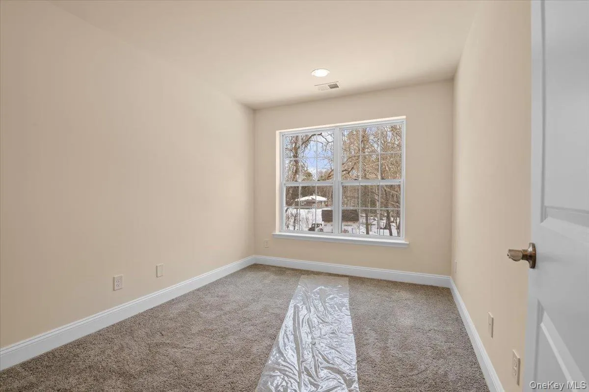 4 Steven Circle, Huntington, NY, 2 Bedrooms Bedrooms, 7 Rooms Rooms,2 BathroomsBathrooms,Residential,For Rent,Steven,0,966778 4 Steven Circle, Huntington, NY, 2 Bedrooms Bedrooms, 7 Rooms Rooms,2 BathroomsBathrooms,Residential,For Rent,Steven,0,966778