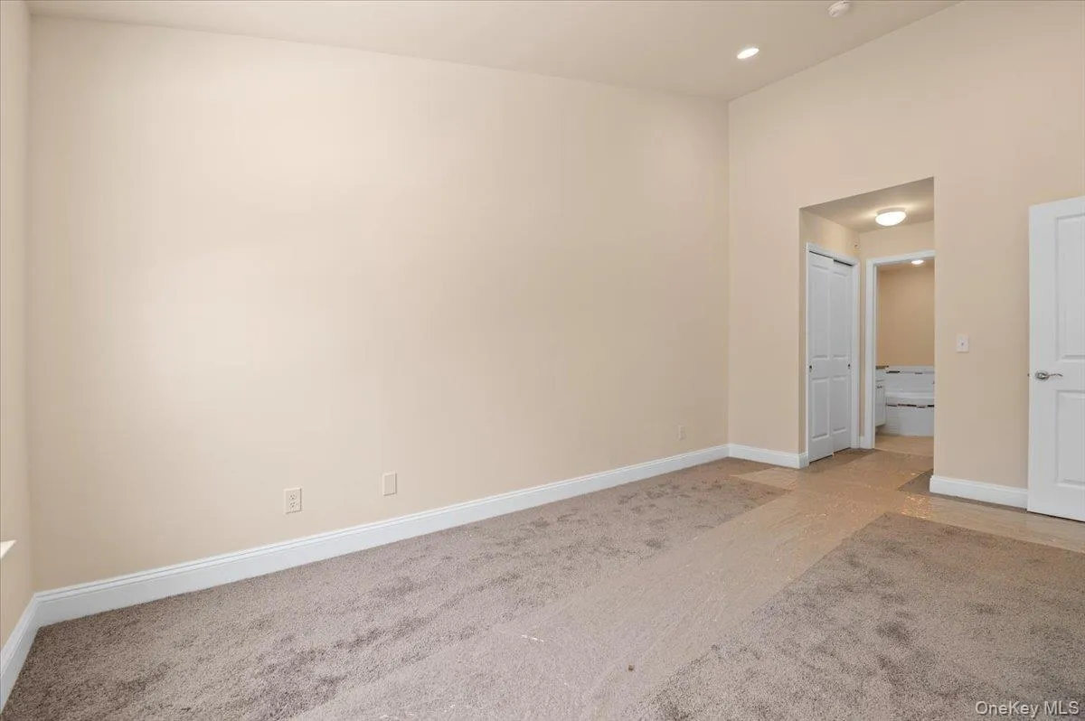 4 Steven Circle, Huntington, NY, 2 Bedrooms Bedrooms, 7 Rooms Rooms,2 BathroomsBathrooms,Residential,For Rent,Steven,0,966778 4 Steven Circle, Huntington, NY, 2 Bedrooms Bedrooms, 7 Rooms Rooms,2 BathroomsBathrooms,Residential,For Rent,Steven,0,966778