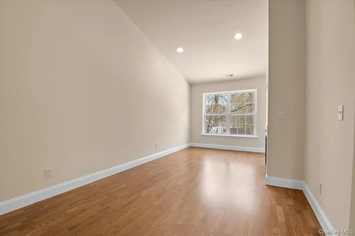 4 Steven Circle, Huntington, NY, 2 Bedrooms Bedrooms, 7 Rooms Rooms,2 BathroomsBathrooms,Residential,For Rent,Steven,0,966778 4 Steven Circle, Huntington, NY, 2 Bedrooms Bedrooms, 7 Rooms Rooms,2 BathroomsBathrooms,Residential,For Rent,Steven,0,966778