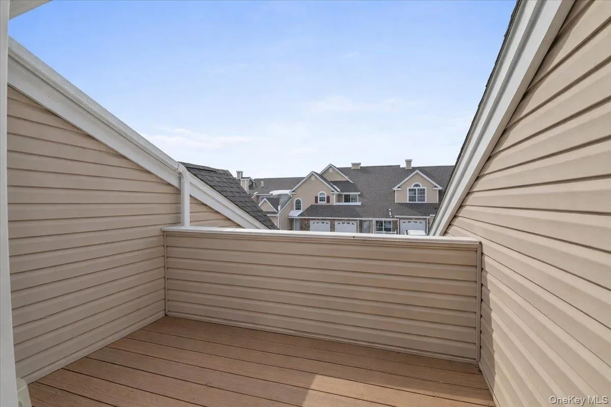 4 Steven Circle, Huntington, NY, 2 Bedrooms Bedrooms, 7 Rooms Rooms,2 BathroomsBathrooms,Residential,For Rent,Steven,0,966778 4 Steven Circle, Huntington, NY, 2 Bedrooms Bedrooms, 7 Rooms Rooms,2 BathroomsBathrooms,Residential,For Rent,Steven,0,966778