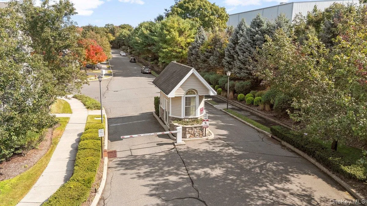 4 Steven Circle, Huntington, NY, 2 Bedrooms Bedrooms, 7 Rooms Rooms,2 BathroomsBathrooms,Residential,For Rent,Steven,0,966778 4 Steven Circle, Huntington, NY, 2 Bedrooms Bedrooms, 7 Rooms Rooms,2 BathroomsBathrooms,Residential,For Rent,Steven,0,966778