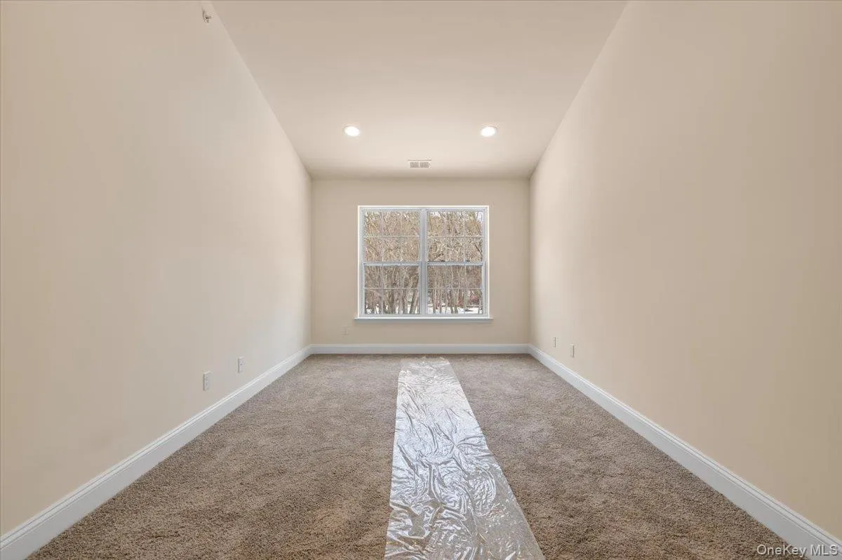 4 Steven Circle, Huntington, NY, 2 Bedrooms Bedrooms, 7 Rooms Rooms,2 BathroomsBathrooms,Residential,For Rent,Steven,0,966778 4 Steven Circle, Huntington, NY, 2 Bedrooms Bedrooms, 7 Rooms Rooms,2 BathroomsBathrooms,Residential,For Rent,Steven,0,966778