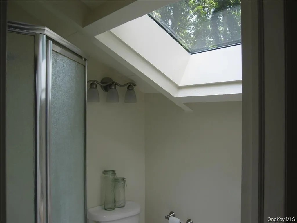 909 Route 9W, Orangetown, NY, 1 Bedroom Bedrooms, 2 Rooms Rooms,1 BathroomBathrooms,Residential Lease,For Rent,Route 9W,0,966780 909 Route 9W, Orangetown, NY, 1 Bedroom Bedrooms, 2 Rooms Rooms,1 BathroomBathrooms,Residential Lease,For Rent,Route 9W,0,966780