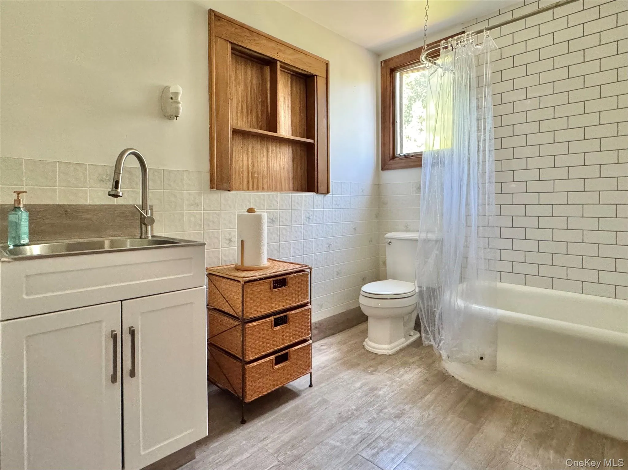 49 Mountain Avenue, Ramapo, NY, 1 Bedroom Bedrooms, 4 Rooms Rooms,1 BathroomBathrooms,Residential Lease,For Rent,Mountain,0,966811 49 Mountain Avenue, Ramapo, NY, 1 Bedroom Bedrooms, 4 Rooms Rooms,1 BathroomBathrooms,Residential Lease,For Rent,Mountain,0,966811