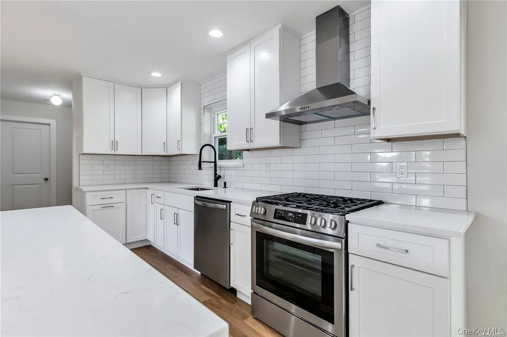 0 St James Street, Brookhaven, NY, 4 Bedrooms Bedrooms, 8 Rooms Rooms,2 BathroomsBathrooms,Residential,For Rent,St James,0,966823 0 St James Street, Brookhaven, NY, 4 Bedrooms Bedrooms, 8 Rooms Rooms,2 BathroomsBathrooms,Residential,For Rent,St James,0,966823