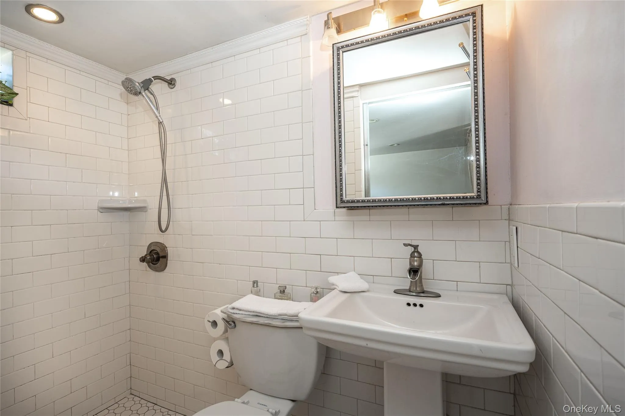 44 Merrit Avenue, Washington, NY, 3 Bedrooms Bedrooms, 6 Rooms Rooms,2 BathroomsBathrooms,Residential,For Rent,Merrit,0,966836 44 Merrit Avenue, Washington, NY, 3 Bedrooms Bedrooms, 6 Rooms Rooms,2 BathroomsBathrooms,Residential,For Rent,Merrit,0,966836