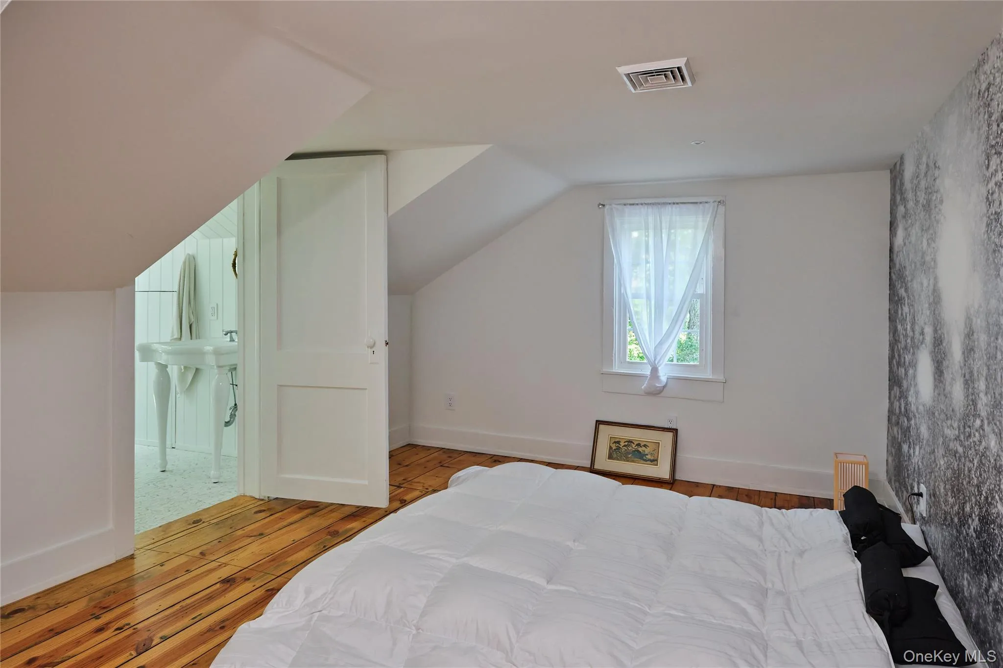 41 Seelbach Lane, Hyde Park, NY, 5 Bedrooms Bedrooms, 8 Rooms Rooms,2 BathroomsBathrooms,Residential Lease,For Rent,Seelbach,0,966853 41 Seelbach Lane, Hyde Park, NY, 5 Bedrooms Bedrooms, 8 Rooms Rooms,2 BathroomsBathrooms,Residential Lease,For Rent,Seelbach,0,966853