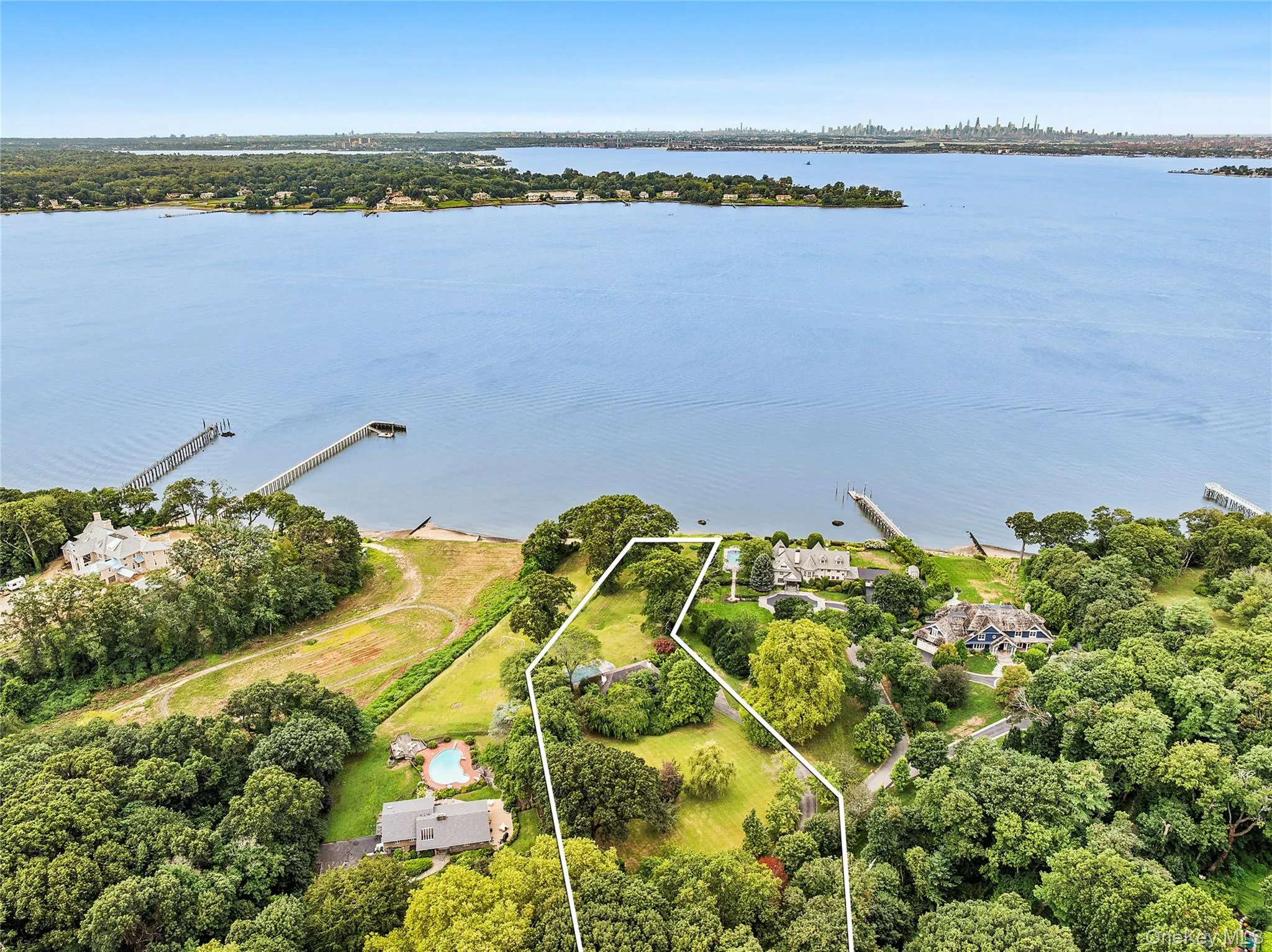 45 Cedar Lane, North Hempstead, NY, 5 Bedrooms Bedrooms, 12 Rooms Rooms,4 BathroomsBathrooms,Residential,For Rent,Cedar,0,966855 45 Cedar Lane, North Hempstead, NY, 5 Bedrooms Bedrooms, 12 Rooms Rooms,4 BathroomsBathrooms,Residential,For Rent,Cedar,0,966855