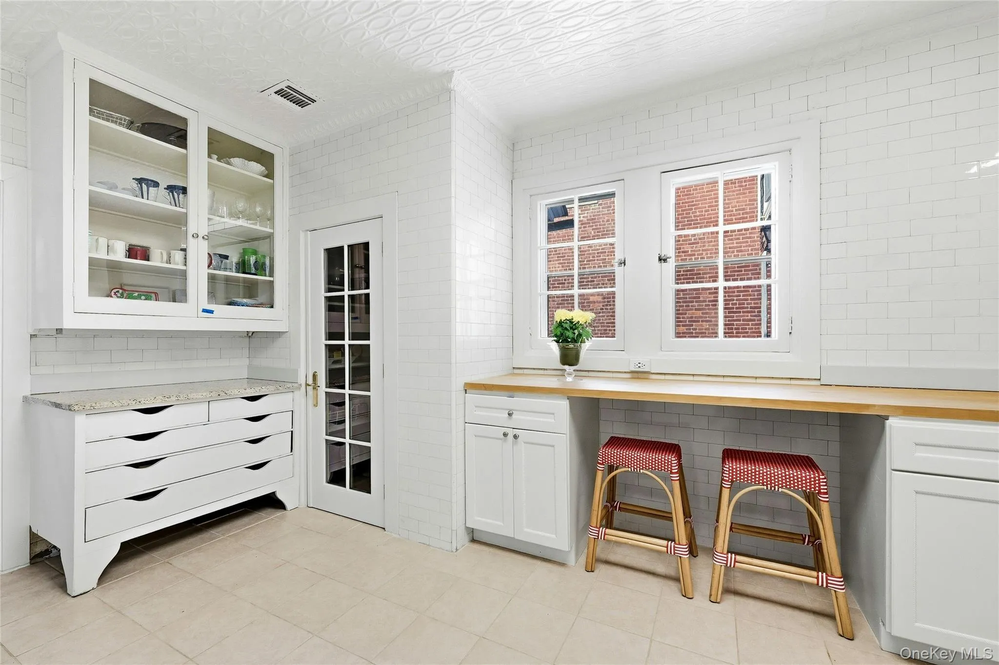 74 Peacock Lane, Oyster Bay, NY, 5 Bedrooms Bedrooms, 9 Rooms Rooms,4 BathroomsBathrooms,Residential Lease,For Rent,Peacock,0,966892 74 Peacock Lane, Oyster Bay, NY, 5 Bedrooms Bedrooms, 9 Rooms Rooms,4 BathroomsBathrooms,Residential Lease,For Rent,Peacock,0,966892