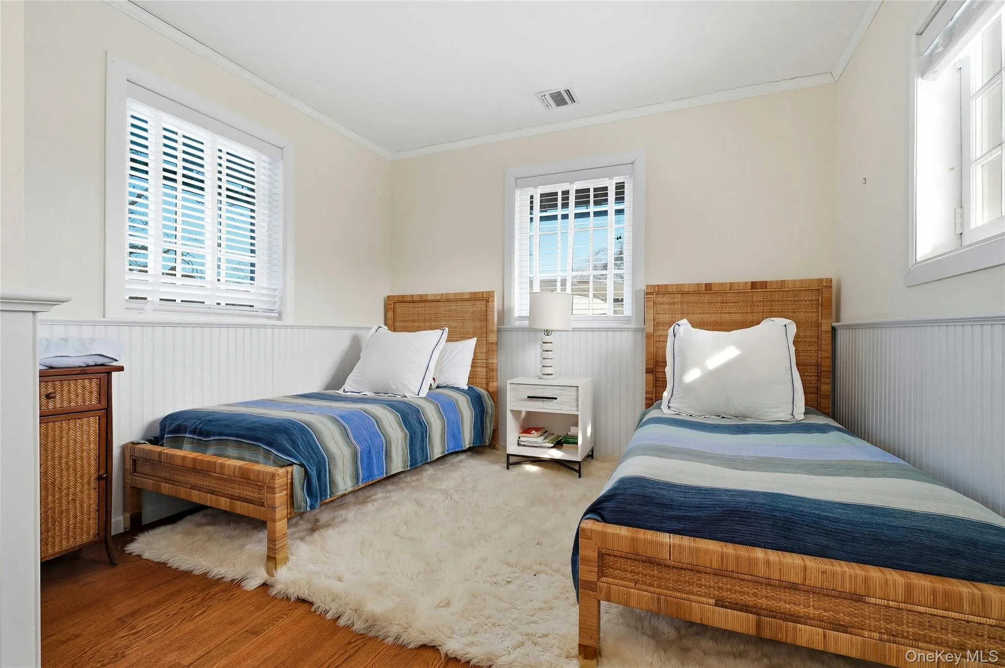 74 Peacock Lane, Oyster Bay, NY, 5 Bedrooms Bedrooms, 9 Rooms Rooms,4 BathroomsBathrooms,Residential Lease,For Rent,Peacock,0,966892 74 Peacock Lane, Oyster Bay, NY, 5 Bedrooms Bedrooms, 9 Rooms Rooms,4 BathroomsBathrooms,Residential Lease,For Rent,Peacock,0,966892