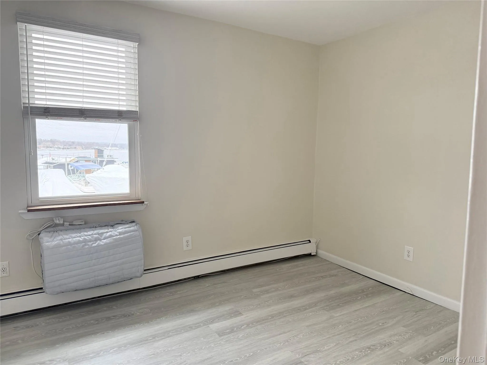 3 Toms Point Lane, North Hempstead, NY, 2 Bedrooms Bedrooms, 4 Rooms Rooms,1 BathroomBathrooms,Residential Lease,For Rent,Toms Point,0,966917 3 Toms Point Lane, North Hempstead, NY, 2 Bedrooms Bedrooms, 4 Rooms Rooms,1 BathroomBathrooms,Residential Lease,For Rent,Toms Point,0,966917