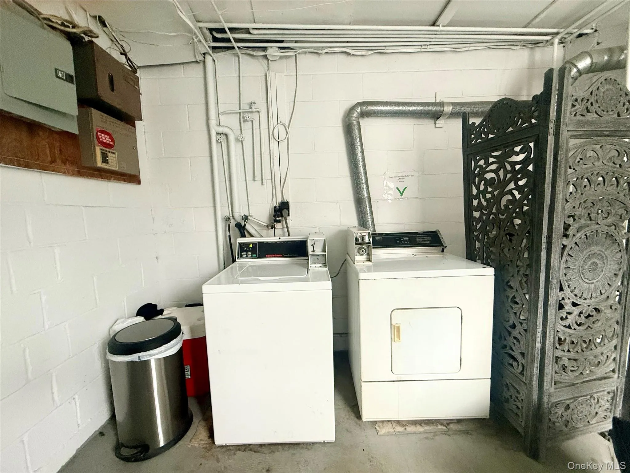 3 Toms Point Lane, North Hempstead, NY, 2 Bedrooms Bedrooms, 4 Rooms Rooms,1 BathroomBathrooms,Residential Lease,For Rent,Toms Point,0,966917 3 Toms Point Lane, North Hempstead, NY, 2 Bedrooms Bedrooms, 4 Rooms Rooms,1 BathroomBathrooms,Residential Lease,For Rent,Toms Point,0,966917