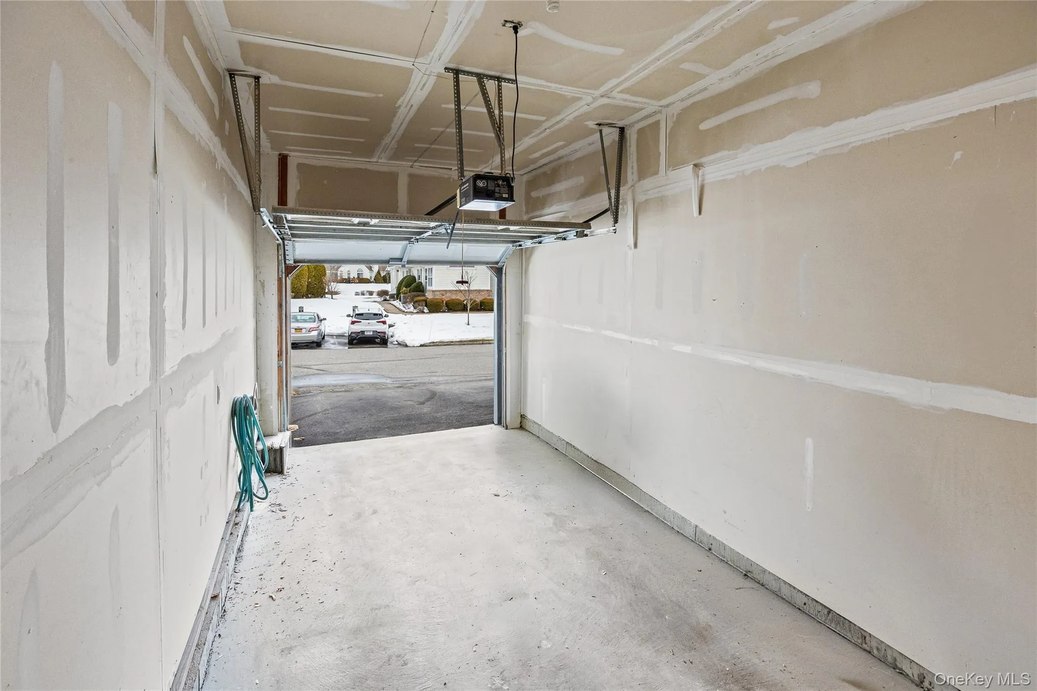 1005 Constance Lane, Brookhaven, NY, 2 Bedrooms Bedrooms, 5 Rooms Rooms,2 BathroomsBathrooms,Residential Lease,For Rent,Constance,0,966925 1005 Constance Lane, Brookhaven, NY, 2 Bedrooms Bedrooms, 5 Rooms Rooms,2 BathroomsBathrooms,Residential Lease,For Rent,Constance,0,966925