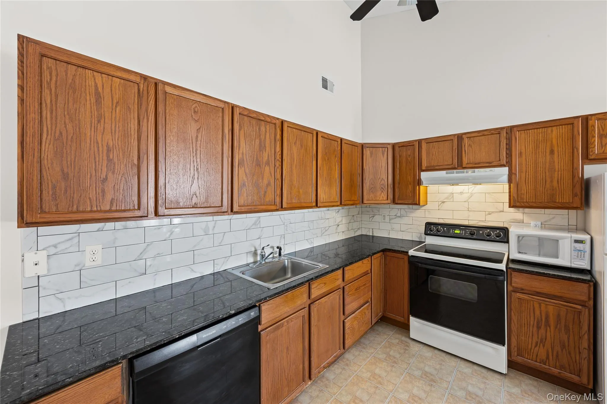 1005 Constance Lane, Brookhaven, NY, 2 Bedrooms Bedrooms, 5 Rooms Rooms,2 BathroomsBathrooms,Residential Lease,For Rent,Constance,0,966925 1005 Constance Lane, Brookhaven, NY, 2 Bedrooms Bedrooms, 5 Rooms Rooms,2 BathroomsBathrooms,Residential Lease,For Rent,Constance,0,966925