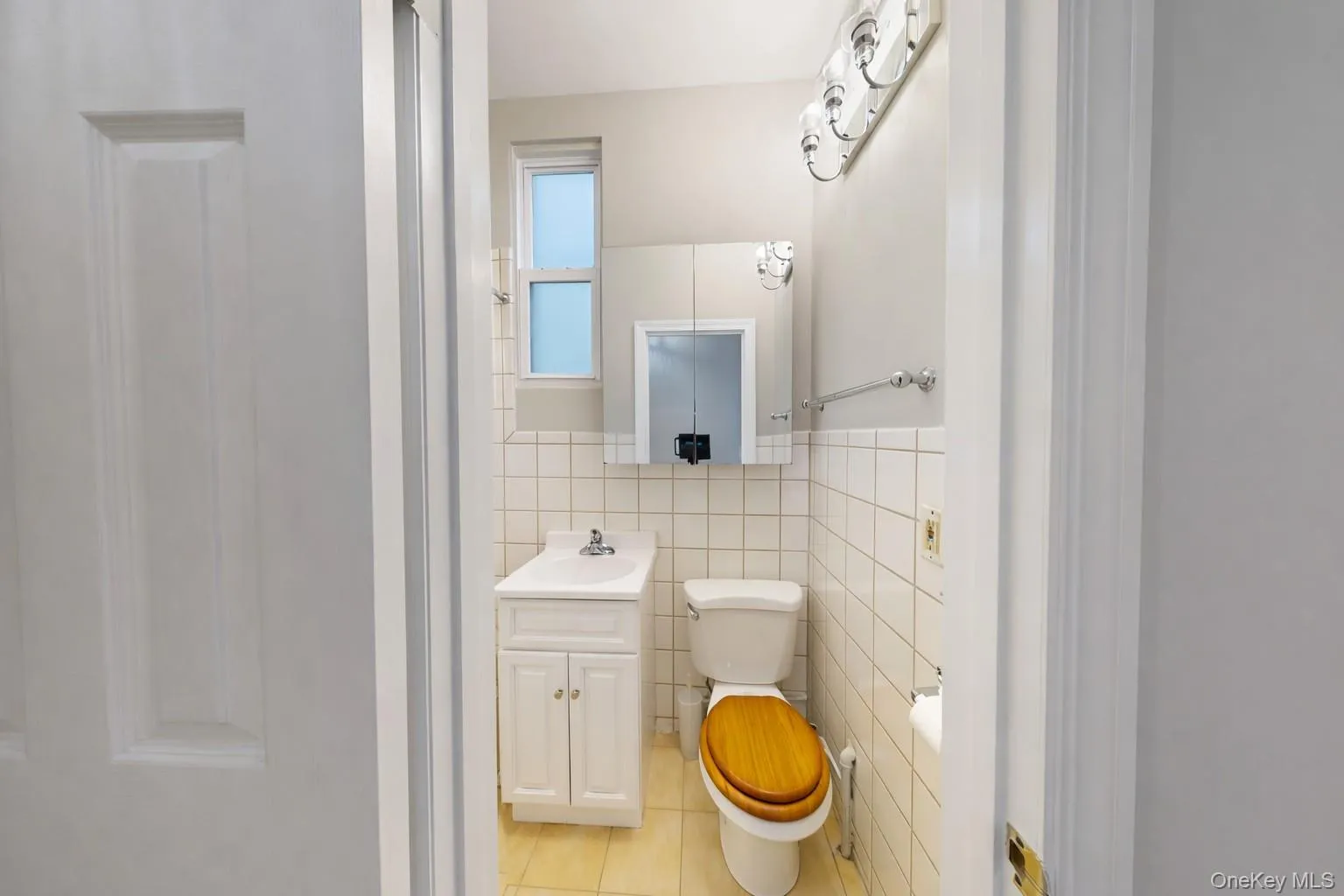 787 Woodward Avenue, New York, NY, 2 Bedrooms Bedrooms, 3 Rooms Rooms,1 BathroomBathrooms,Residential Lease,For Rent,Woodward,0,966950 787 Woodward Avenue, New York, NY, 2 Bedrooms Bedrooms, 3 Rooms Rooms,1 BathroomBathrooms,Residential Lease,For Rent,Woodward,0,966950