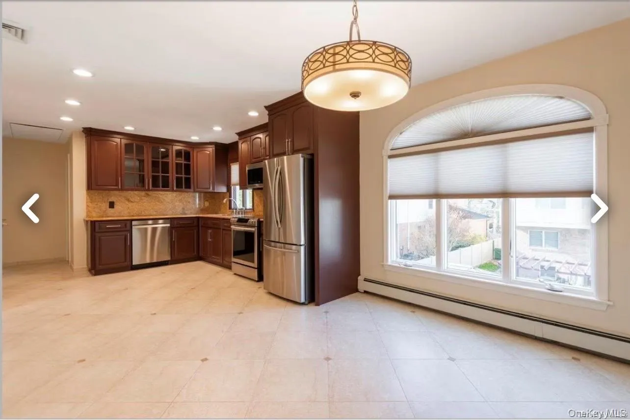 171 Roslyn Road, Hempstead, NY, 3 Bedrooms Bedrooms, 6 Rooms Rooms,1 BathroomBathrooms,Residential Lease,For Rent,Roslyn,0,966951 171 Roslyn Road, Hempstead, NY, 3 Bedrooms Bedrooms, 6 Rooms Rooms,1 BathroomBathrooms,Residential Lease,For Rent,Roslyn,0,966951