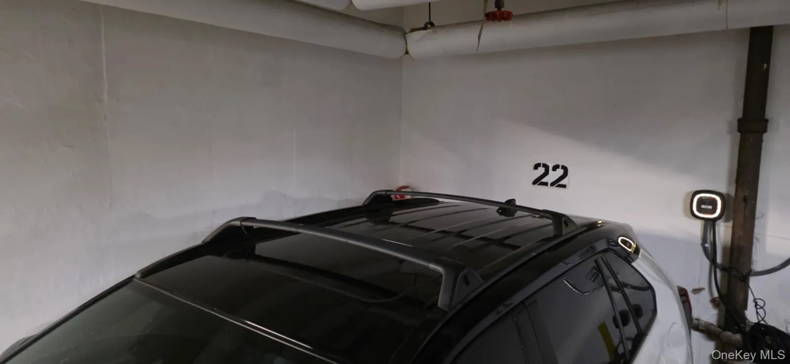 Parking space include is located in the next building. Parking space include is located in the next building.