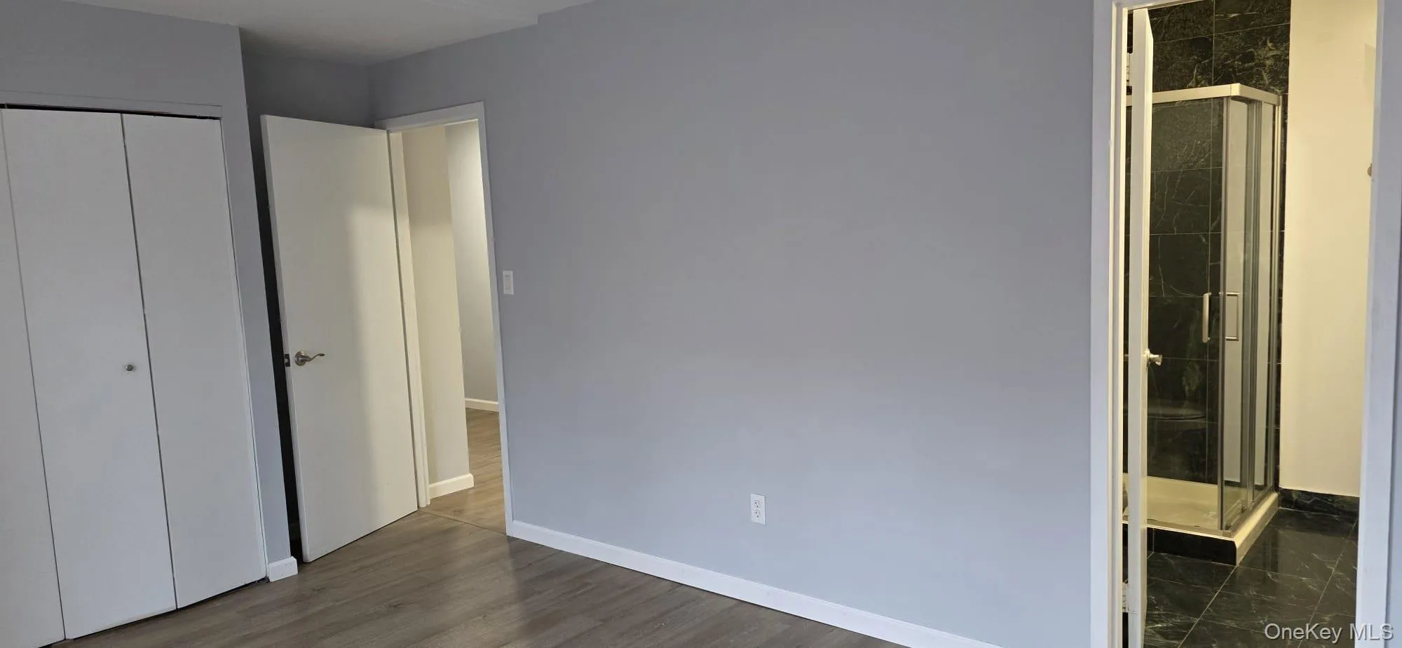 Primary bedroom, balcony, ensuite Primary bedroom, balcony, ensuite