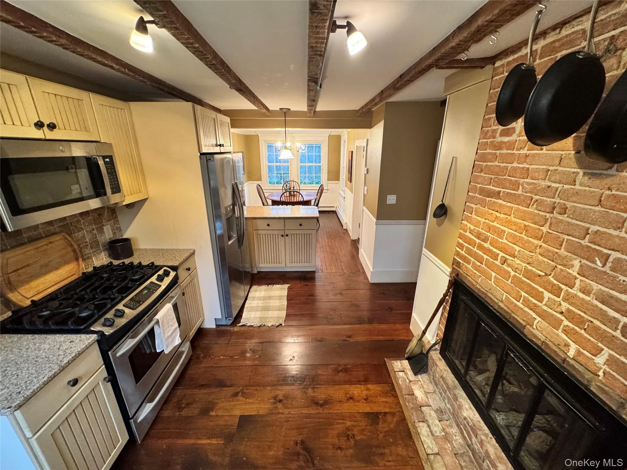 225 Christian Avenue, Brookhaven, NY, 2 Bedrooms Bedrooms, 5 Rooms Rooms,3 BathroomsBathrooms,Residential Lease,For Rent,Christian,0,966957 225 Christian Avenue, Brookhaven, NY, 2 Bedrooms Bedrooms, 5 Rooms Rooms,3 BathroomsBathrooms,Residential Lease,For Rent,Christian,0,966957