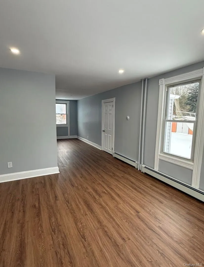 45 Garfield Street, Islip, NY, 3 Bedrooms Bedrooms, 6 Rooms Rooms,2 BathroomsBathrooms,Residential Lease,For Rent,Garfield,0,966964 45 Garfield Street, Islip, NY, 3 Bedrooms Bedrooms, 6 Rooms Rooms,2 BathroomsBathrooms,Residential Lease,For Rent,Garfield,0,966964