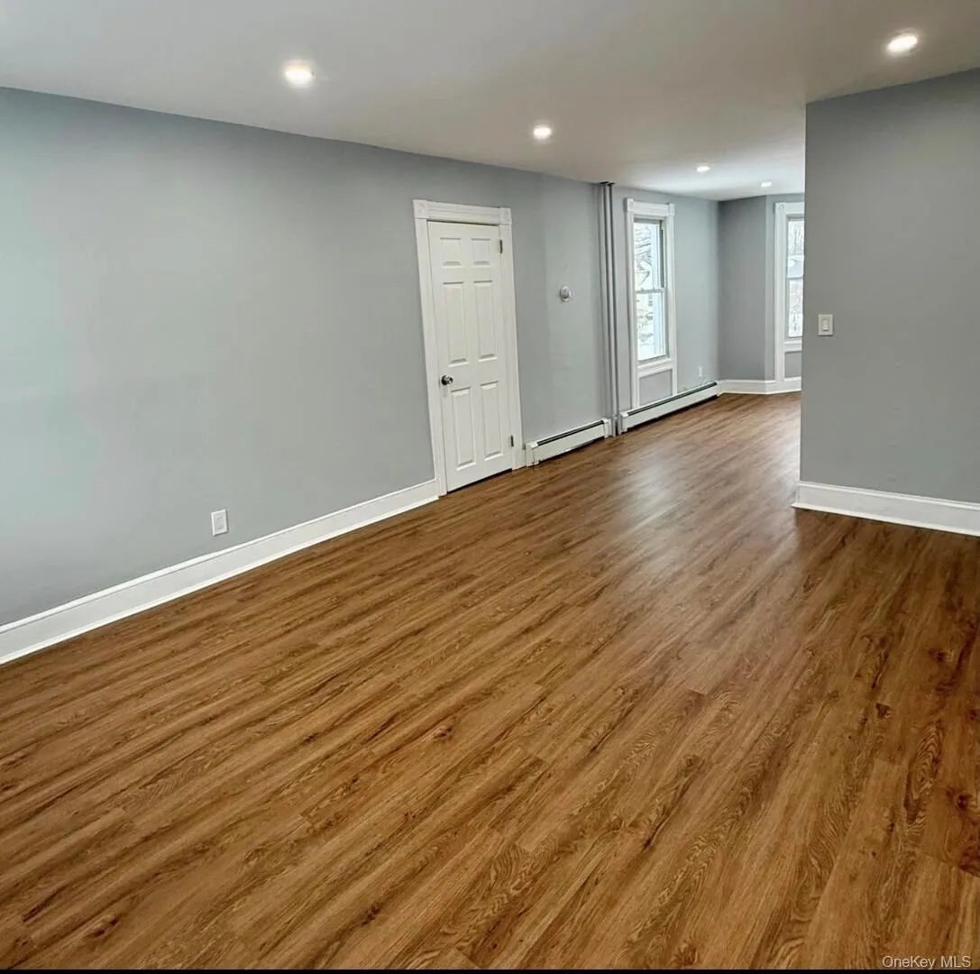 45 Garfield Street, Islip, NY, 3 Bedrooms Bedrooms, 6 Rooms Rooms,2 BathroomsBathrooms,Residential Lease,For Rent,Garfield,0,966964 45 Garfield Street, Islip, NY, 3 Bedrooms Bedrooms, 6 Rooms Rooms,2 BathroomsBathrooms,Residential Lease,For Rent,Garfield,0,966964