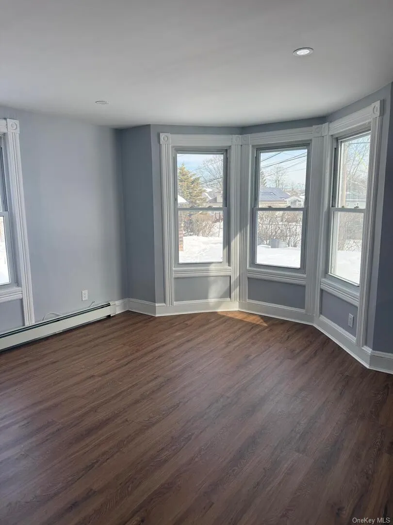 45 Garfield Street, Islip, NY, 3 Bedrooms Bedrooms, 6 Rooms Rooms,2 BathroomsBathrooms,Residential Lease,For Rent,Garfield,0,966964 45 Garfield Street, Islip, NY, 3 Bedrooms Bedrooms, 6 Rooms Rooms,2 BathroomsBathrooms,Residential Lease,For Rent,Garfield,0,966964