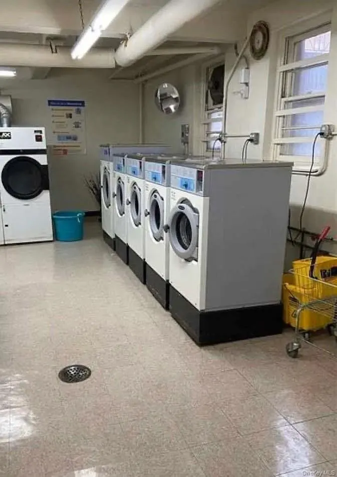 14325 84th Drive, New York, NY, 4 Rooms Rooms,1 BathroomBathrooms,Residential Lease,For Rent,84th,0,967011 14325 84th Drive, New York, NY, 4 Rooms Rooms,1 BathroomBathrooms,Residential Lease,For Rent,84th,0,967011